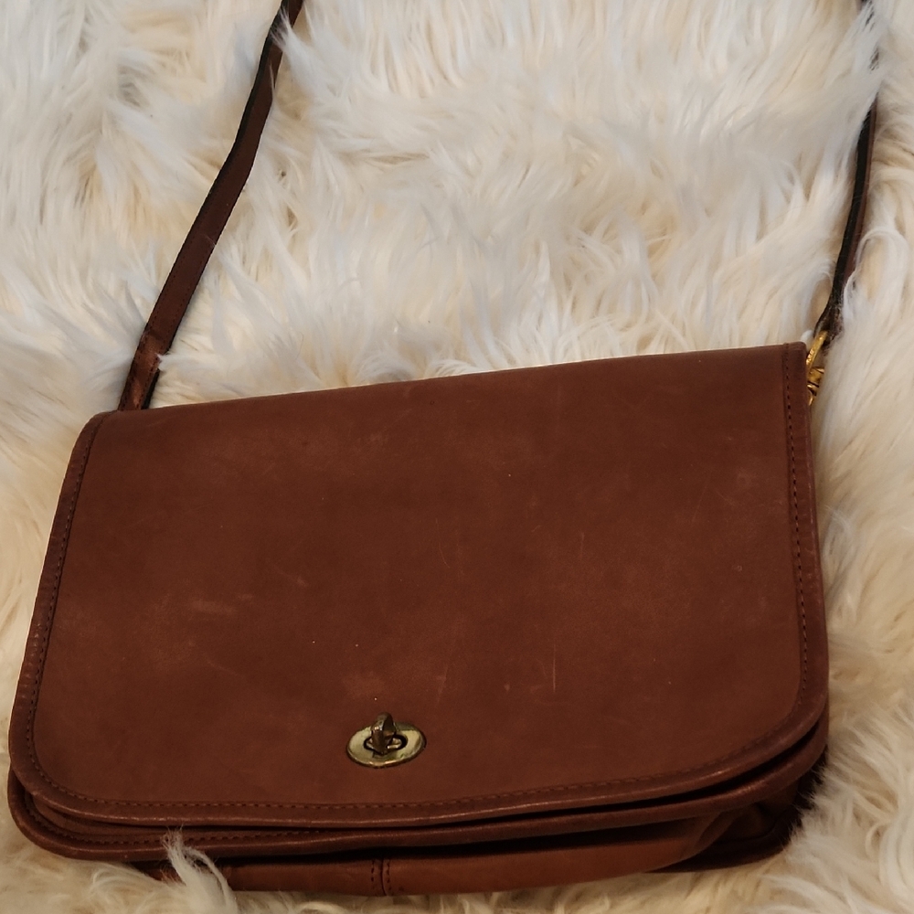 Coach Vintage Brown Leather Shoulder Bag - Picture 2 of 9
